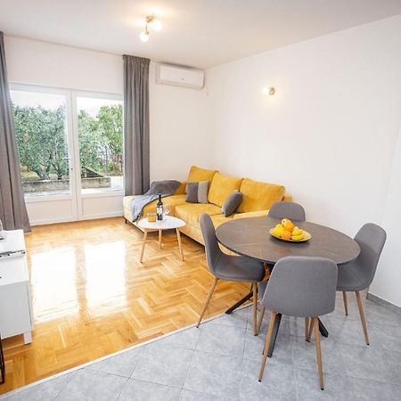 Apartments Veronika 特罗吉尔 外观 照片