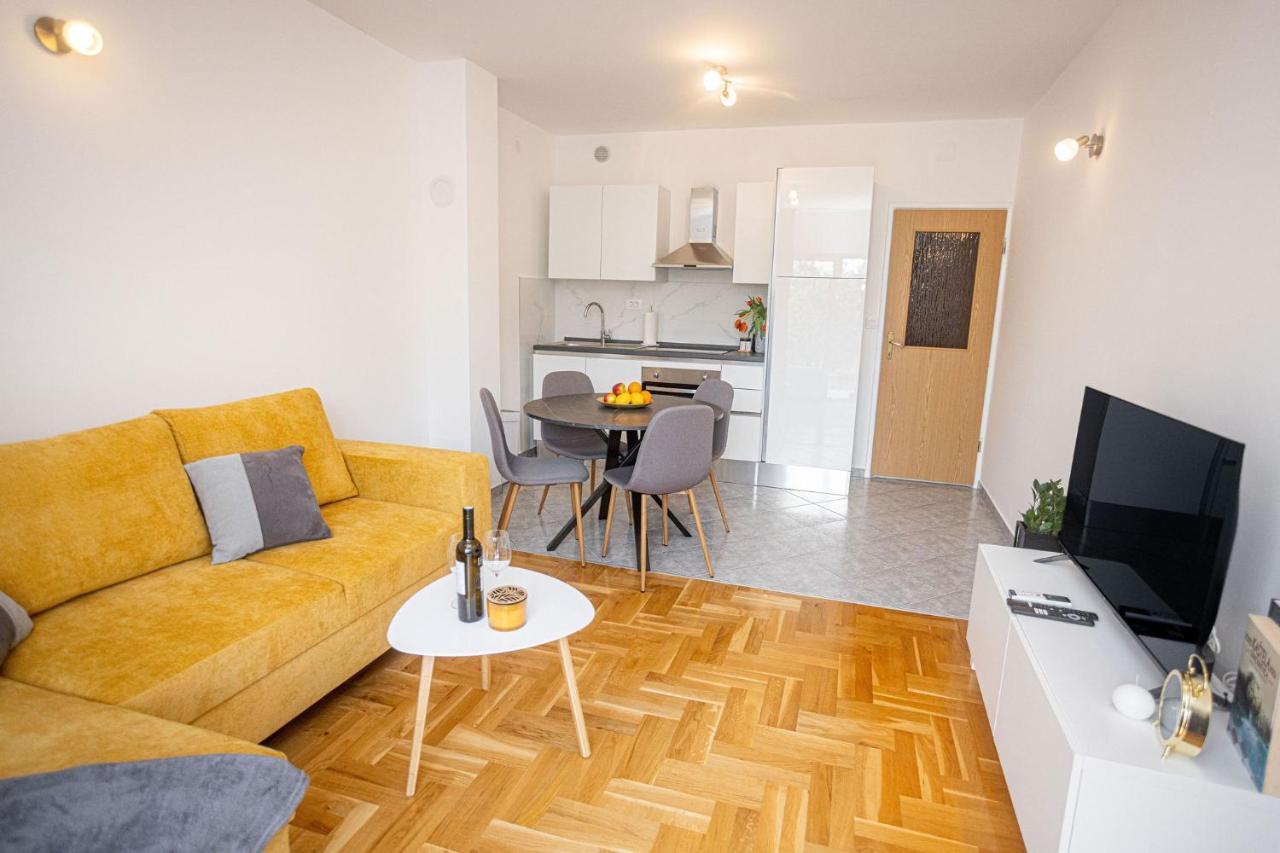 Apartments Veronika 特罗吉尔 外观 照片