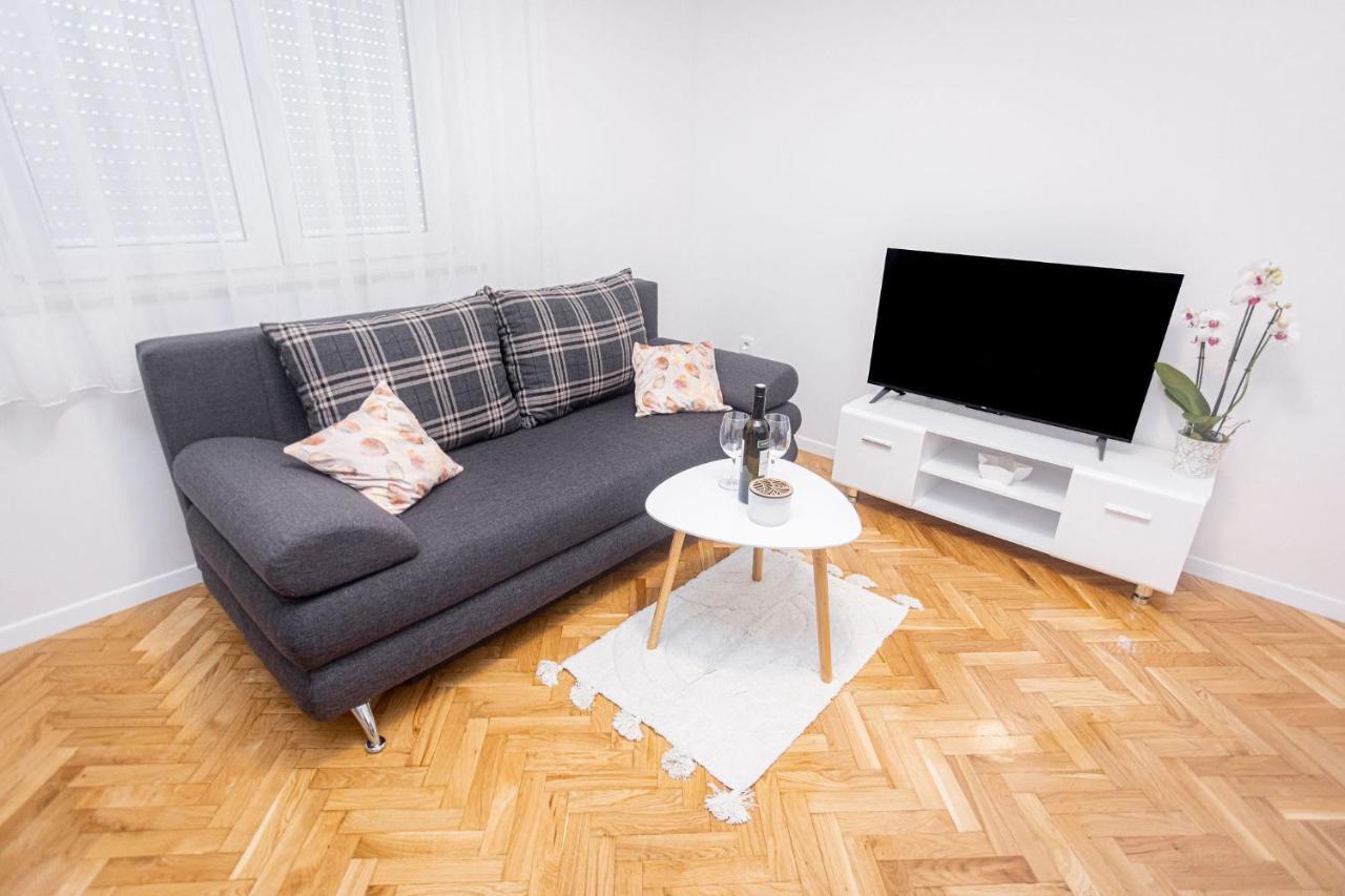 Apartments Veronika 特罗吉尔 外观 照片