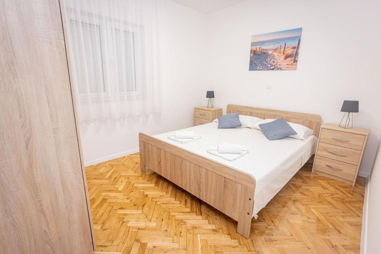Apartments Veronika 特罗吉尔 外观 照片