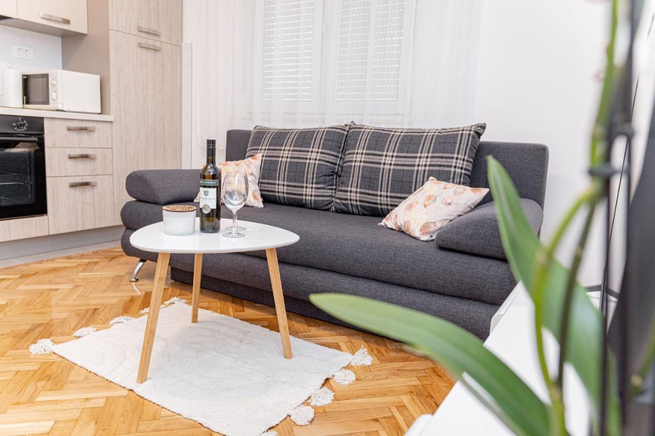 Apartments Veronika 特罗吉尔 外观 照片