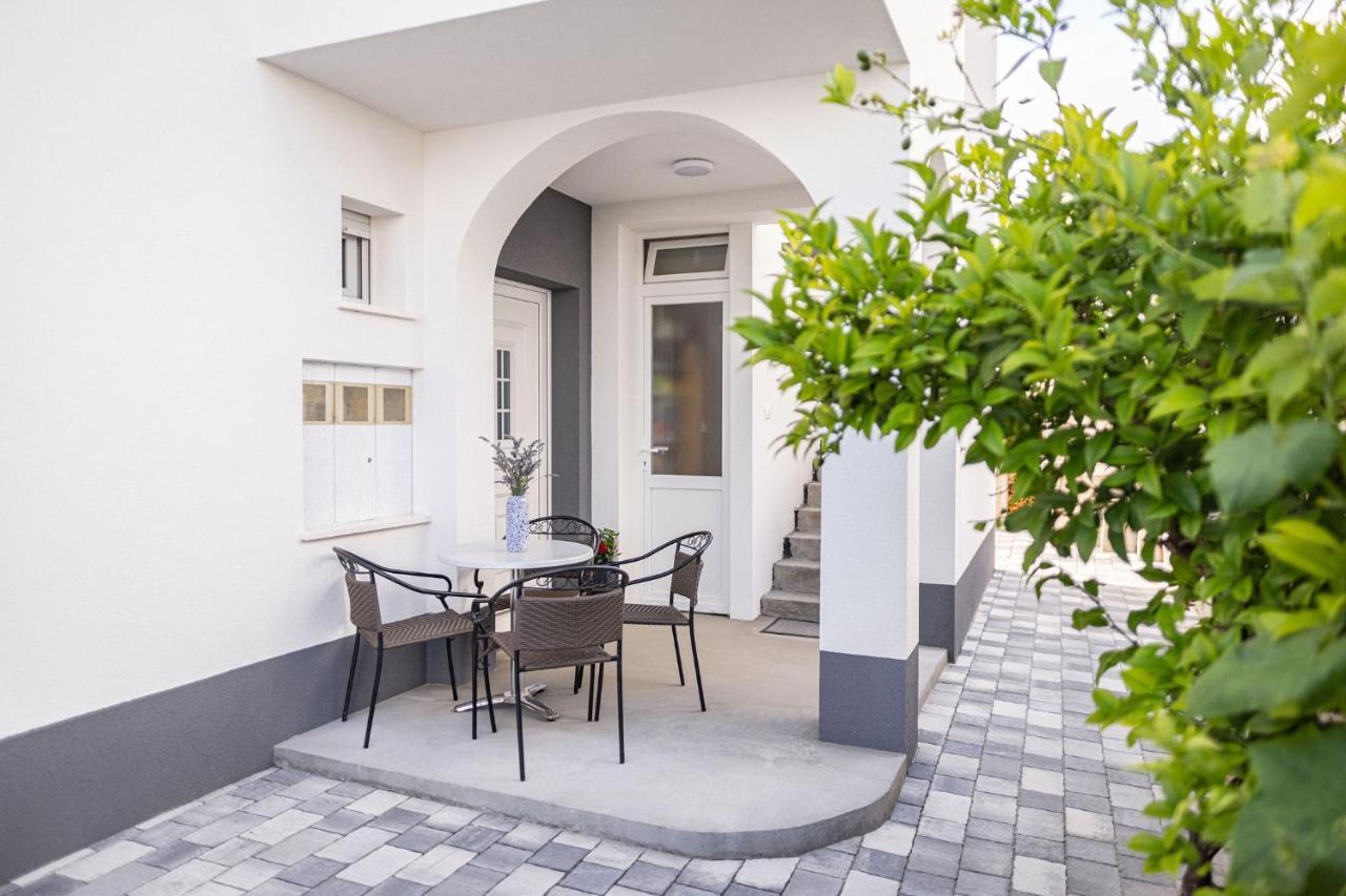 Apartments Veronika 特罗吉尔 外观 照片