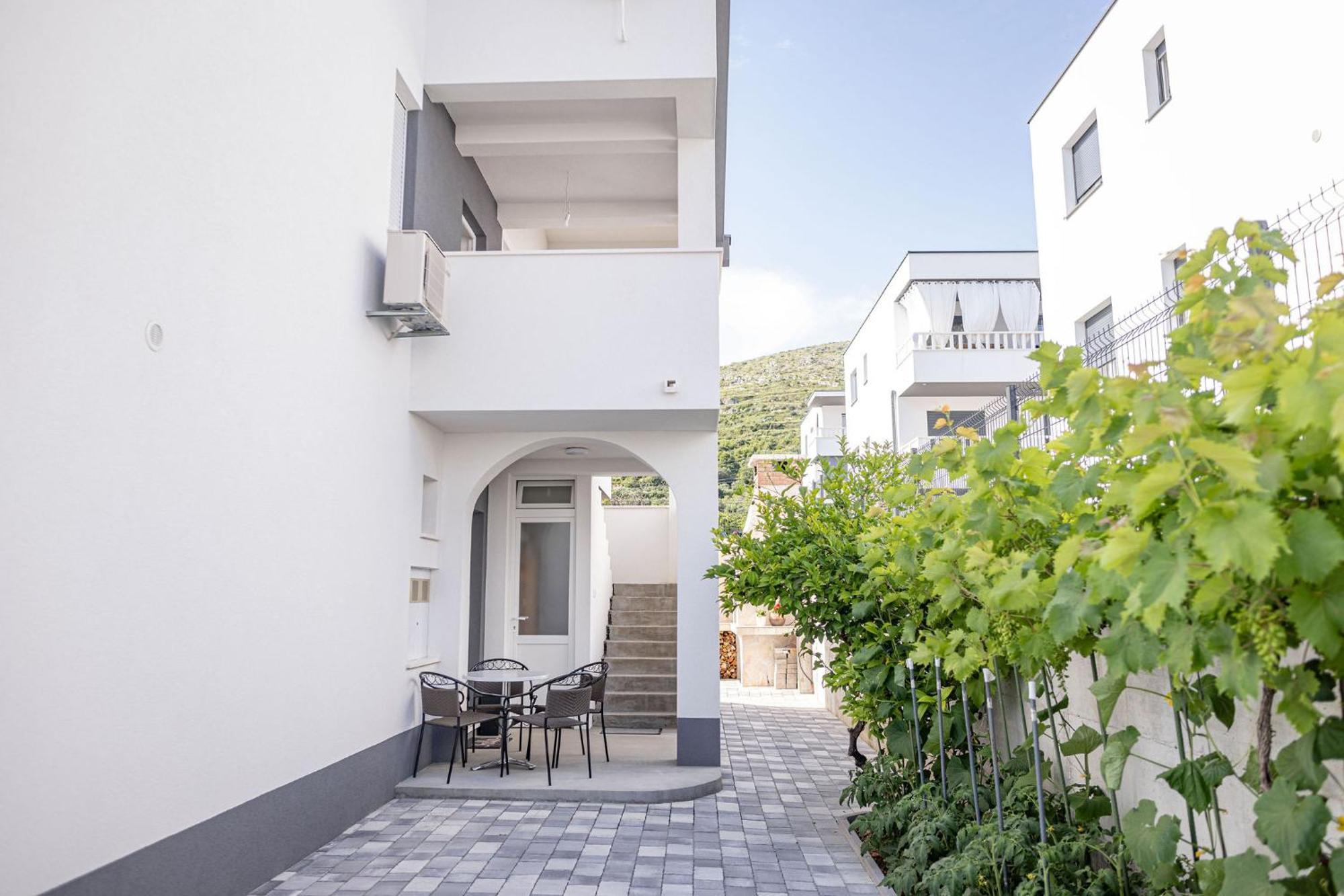 Apartments Veronika 特罗吉尔 外观 照片