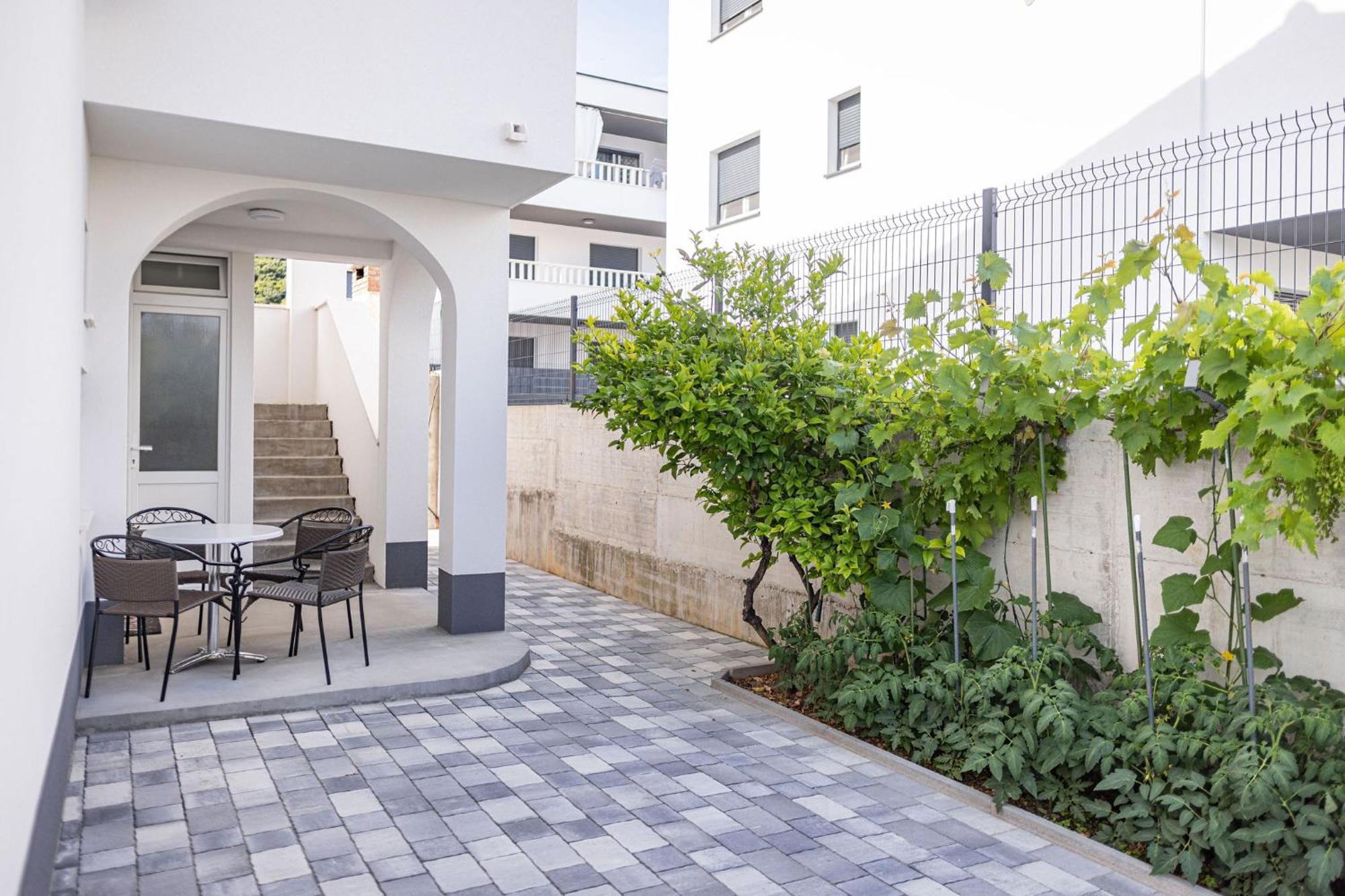 Apartments Veronika 特罗吉尔 外观 照片